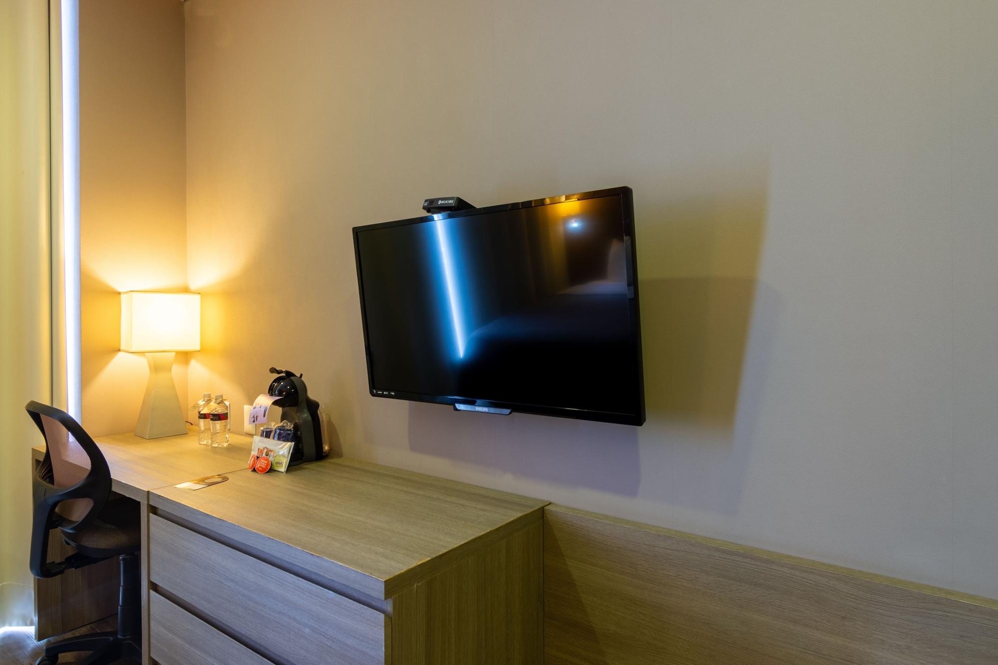 Hotel Glow Point - Mulza Леон Екстер'єр фото