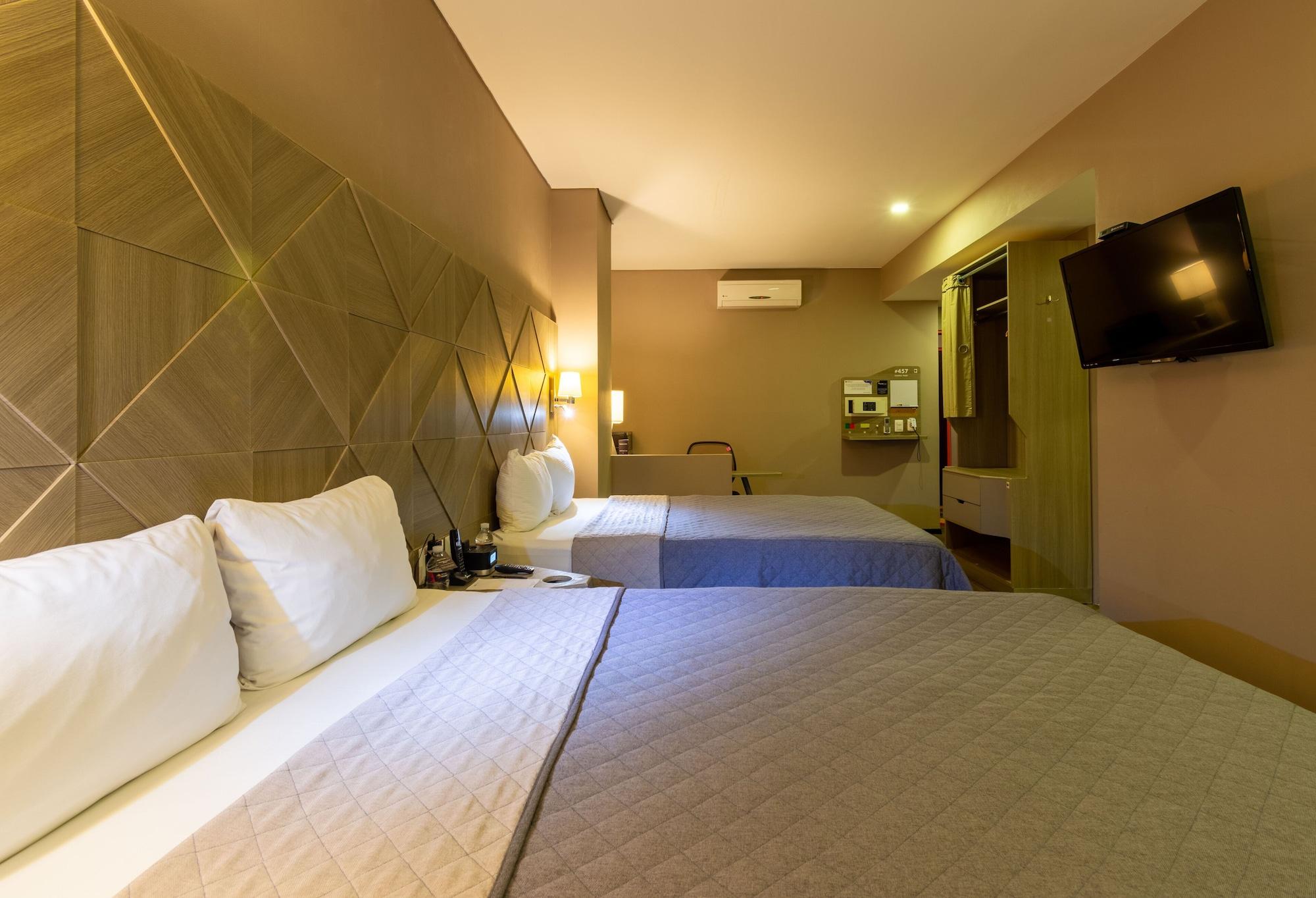 Hotel Glow Point - Mulza Леон Екстер'єр фото